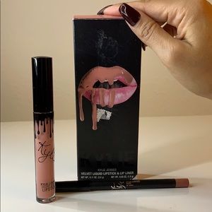 Kylie Cosmetics Makeup - Kylie Jenner Liquid Lipstick & Lip Liner Kit Kylie Cosmetics Makeup - Kylie Jenner Liquid Lipstick & Lip Liner Kit